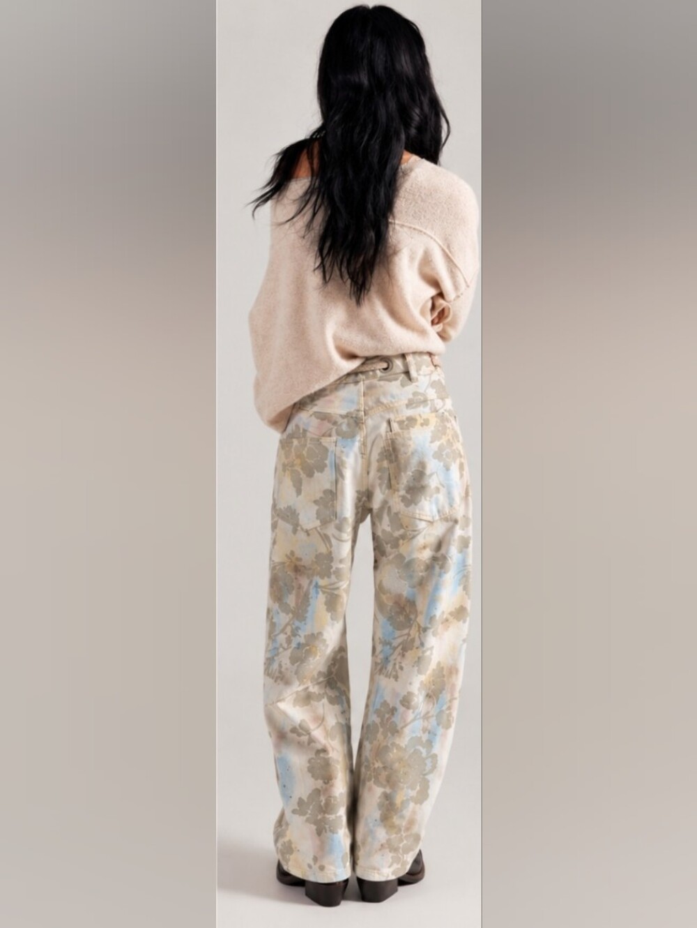 We The Free Moxie Printed Flocked Barrel Jeans - Picture 3 of 10